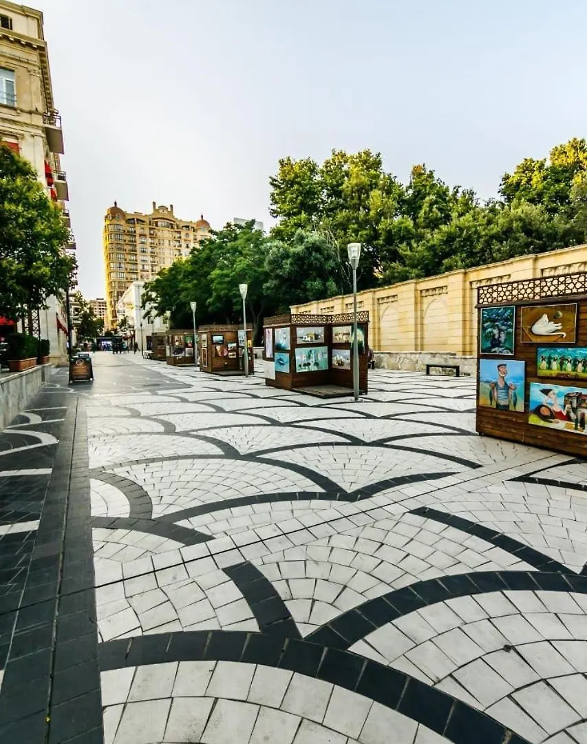 Apartment On Jale Plaza Bakú