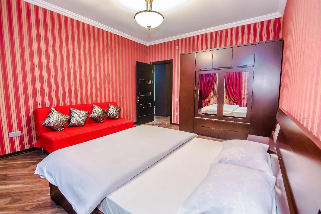 Apartment On Jale Plaza Bakú