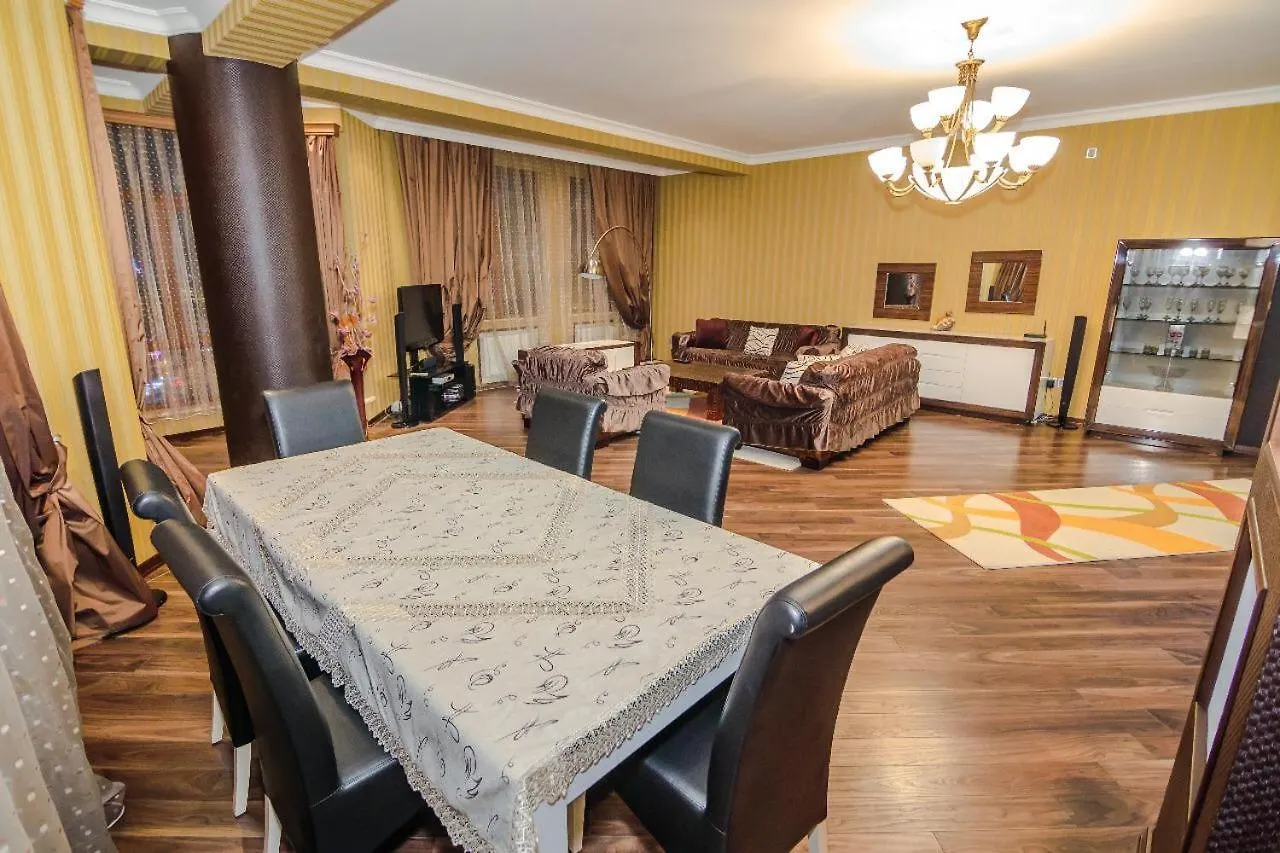 Apartment On Jale Plaza Bakú Azerbaiyán